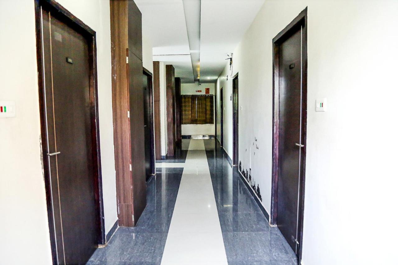 Hotel Fabexpress Essvee Mg Road Vijayawāda Exterior foto