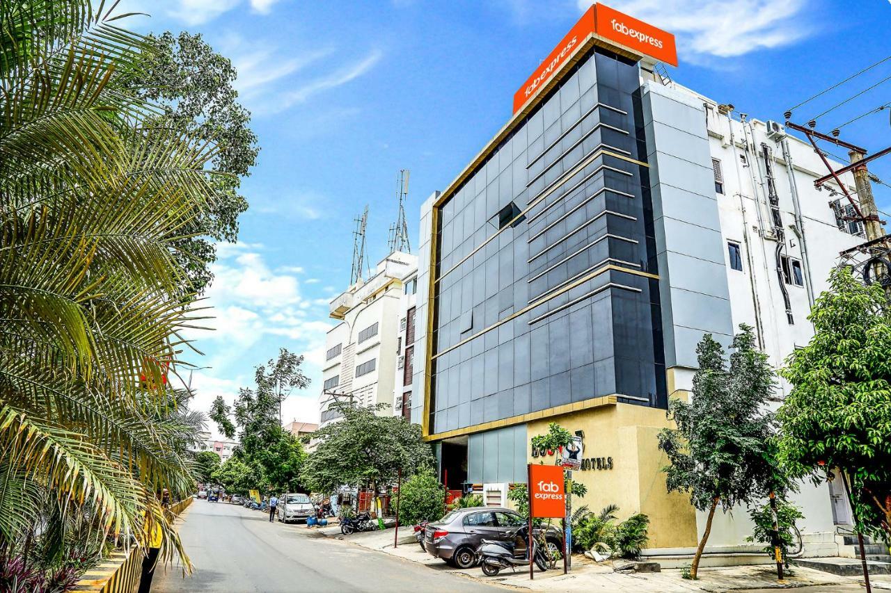 Hotel Fabexpress Essvee Mg Road Vijayawāda Exterior foto